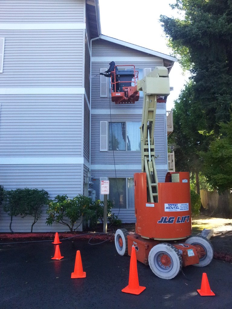 Multi-Family & HOA Community Pressure Washing